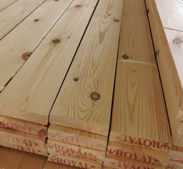 28×120 Pin, planche rainurée, classe C – AlgaWood