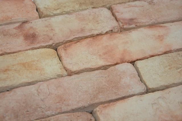 Terrassen-Altziegel mittel Fels – L: 6,5 cm x H: 27 cm x D: 3,5 cm