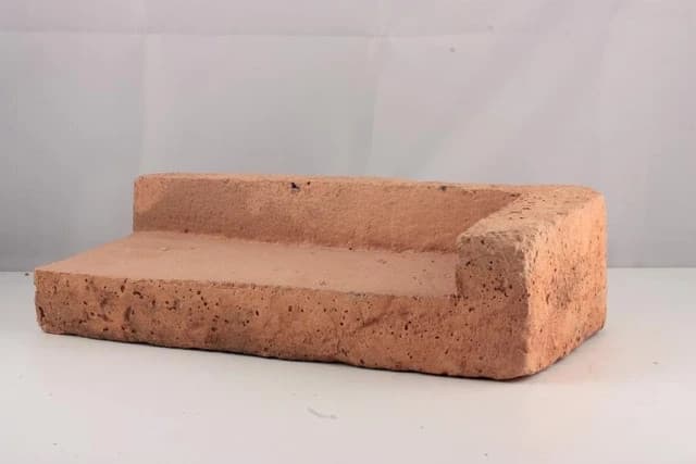 Fensterbank/Rückstufe, abgerundeter Abschluss 3,5 cm links