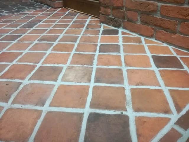 Carrelage carré imitation brique ancienne – L : 13.5 cm x H : 13.5 cm x Ep : 1.5 cm