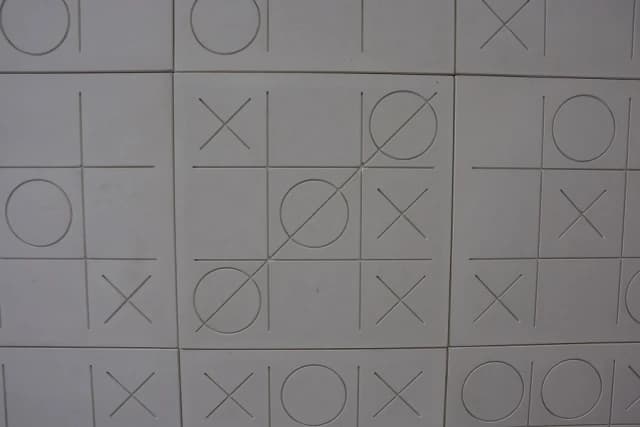 Tuile Tic Tac Toe