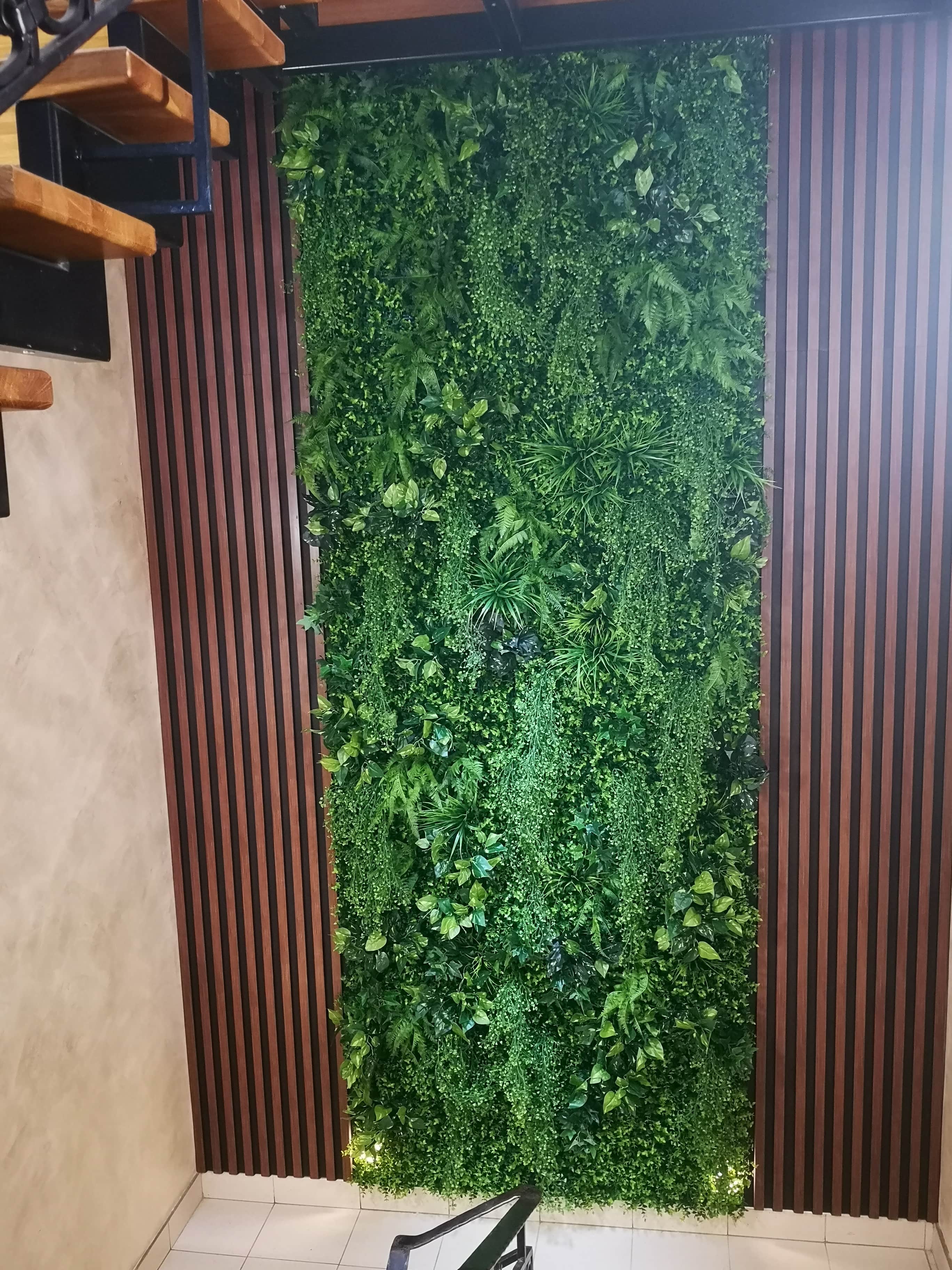 Jardin vertical vert sauvage